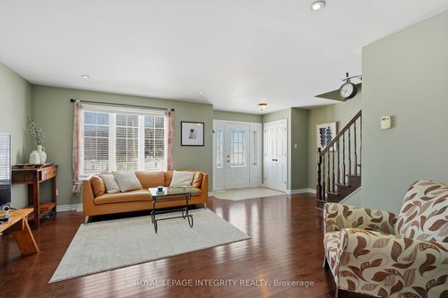 53 Beaver Lane, Limoges, ON, K0A2M0 | Card Image