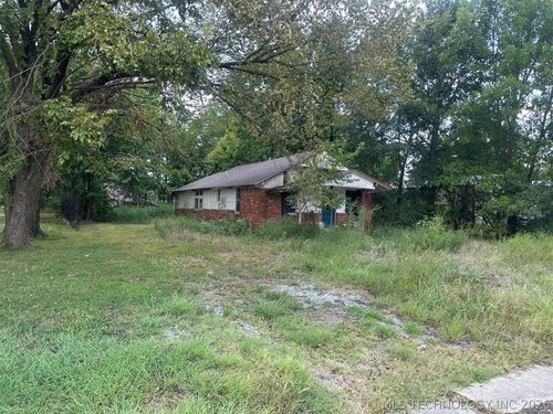 1412 Pennsylvania Ave, Hartshorne, OK, 74547-3840 | Card Image