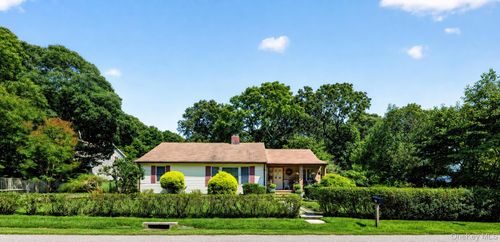 35 Biltmore Dr, Mastic Beach, NY, 11951-1313 | Card Image