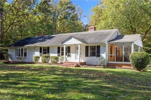 7100 Farmers Dr, West Point, VA, 23181-9462 | Card Image