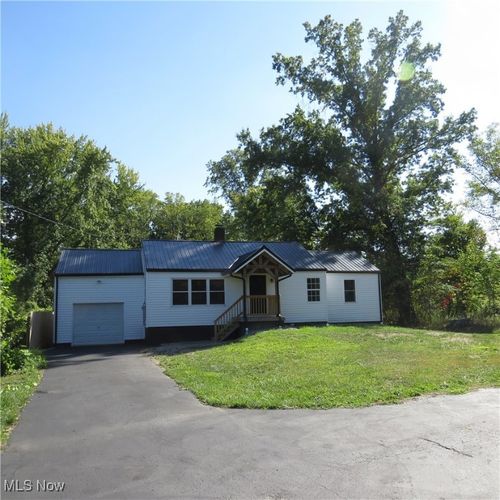 6069 Center Rd, Lowellville, OH, 44436-9521 | Card Image