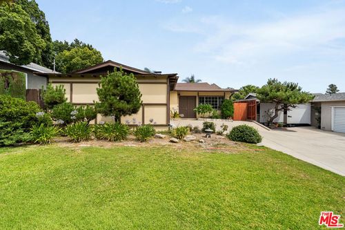 208 Grove St, Sierra Madre, CA, 91024-1706 | Card Image