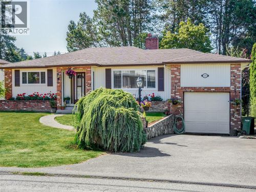 521 Whiteside St, Victoria, BC, V8Z1Y3 | Card Image