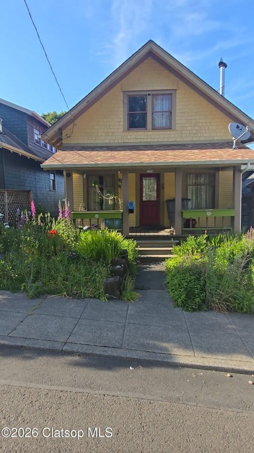 1374 Kensington Avenue, Astoria, OR, 97103 | Card Image