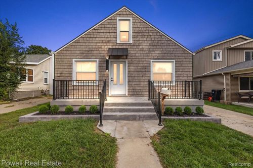 1066 Pearson St, Ferndale, MI, 48220-1604 | Card Image