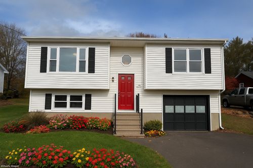 19 Blackstone St, Meriden, CT, 06450-2401 | Card Image