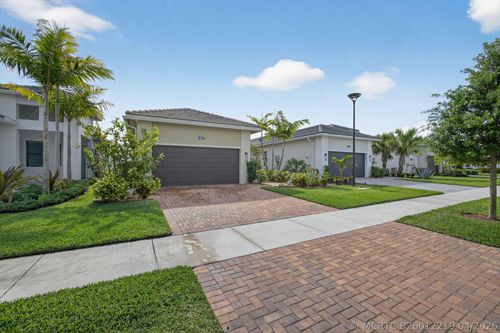 4805 Saint Armands Way, Westlake, FL, 33470-2225 | Card Image