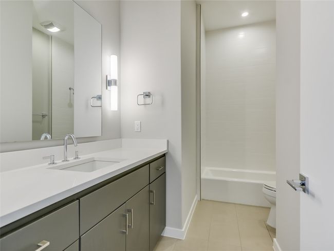 UNIT-2402 - 5921 Hi Line Rd, Condo with 3 bedrooms, 2 bathrooms and 2 parking in Austin TX | Image 13