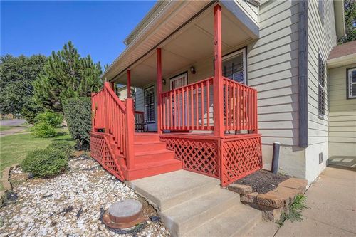 1610 E 37th St, Kansas City, MO, 64109-2740 | Card Image