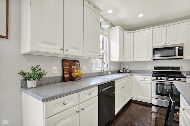 73 11 Th St Nw, Condo with 3 bedrooms, 3 bathrooms and null parking in Carmel IN | Image 16