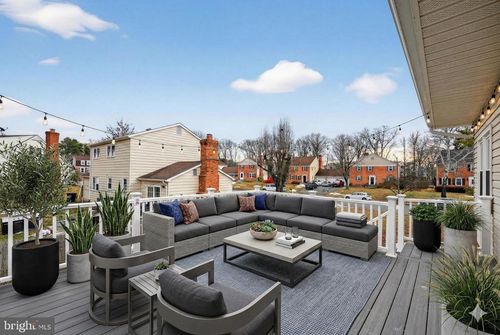 711 Campbell Way, HERNDON, VA, 20170-5443 | Card Image