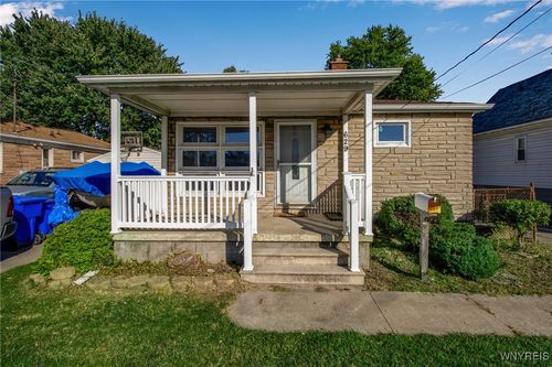 629 Harlem Rd, West Seneca, NY, 14224-1152 | Card Image