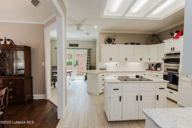5611 85 Th St, House other with 4 bedrooms, 3 bathrooms and null parking in Lubbock TX | Image 13