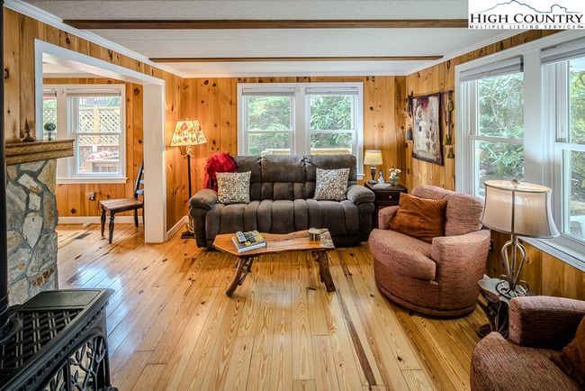 492 Skyland View Dr, House other with 3 bedrooms, 2 bathrooms and null parking in Blowing Rock NC | Image 10