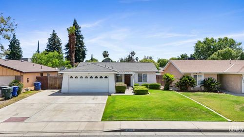 6805 Lafayette Way, Bakersfield, CA, 93309 | Card Image