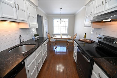 apt-8-76 Foxwood Dr, Pleasantville, NY, 10570-1147 | Card Image