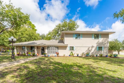 807 Hilltop Dr, Weatherford, TX, 76086-5700 | Card Image