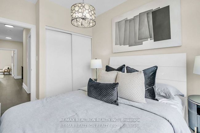 178 Golden Trail, House attached with 5 bedrooms, 4 bathrooms and 1 parking in Vaughan ON | Image 24
