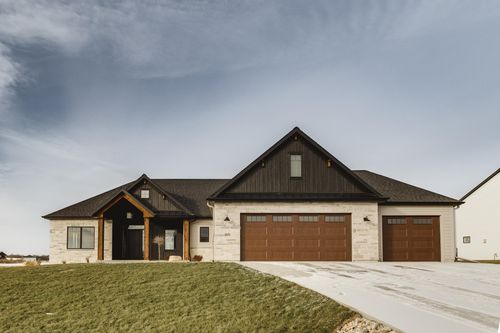 2875 Wildflower Lane Sw, Rochester Twp, MN, 55902 | Card Image