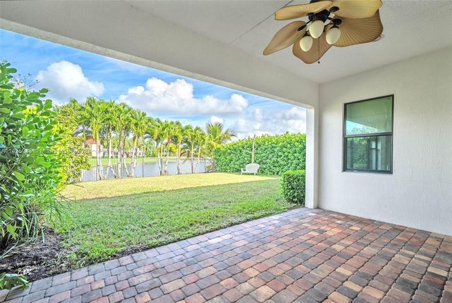 1291 Sw 113 Th Way, House other with 3 bedrooms, 3 bathrooms and null parking in Pembroke Pines FL | Image 37