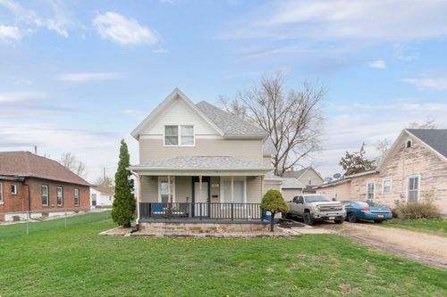 803 W Nevada St, Marshalltown, IA, 50158-2645 | Card Image