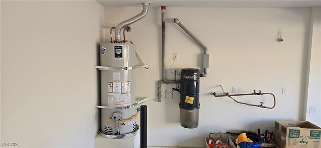 New water heater installed 11-2022 | Image 8