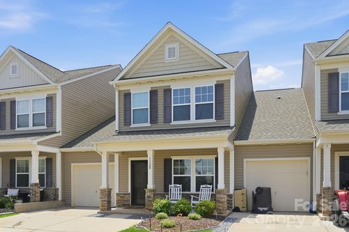 b-112 B Davenport Dr, Statesville, NC, 28677-9071 | Card Image