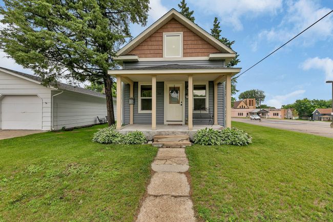 Front of Home | Image 22