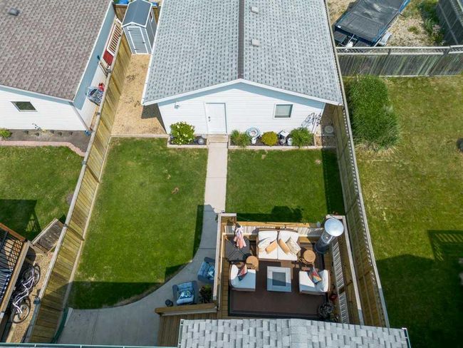 260 Deschner Close, House other with 5 bedrooms, 2 bathrooms and 2 parking in Red Deer AB | Image 4