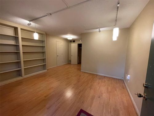 1-1324 Cortlandt St, Houston, TX, 77008-4294 | Card Image