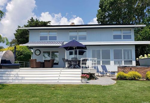 11 Beach Rd, Jamesport, NY, 11947 | Card Image