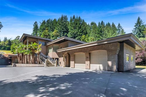 350 Sparton Rd, Saanich, BC, V9E2H5 | Card Image