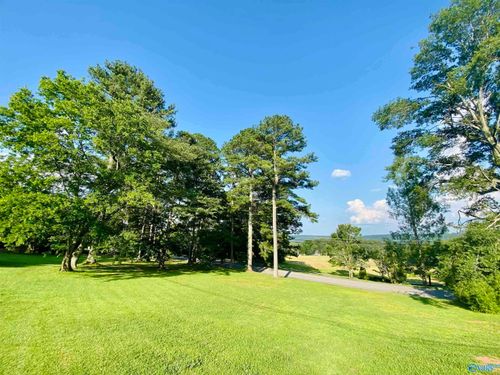 2733 Hilltop Cir, Gadsden, AL, 35904-3054 | Card Image