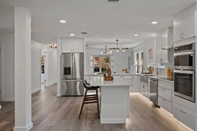 1915 Hollow Ridge Dr, House other with 4 bedrooms, 2 bathrooms and 2 parking in Cedar Park TX | Image 9