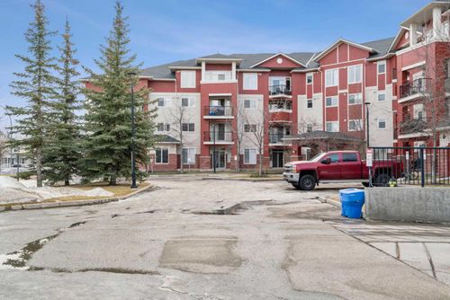 111-162 Country Village Cir Ne, Calgary, AB, T3K0E6 | Card Image