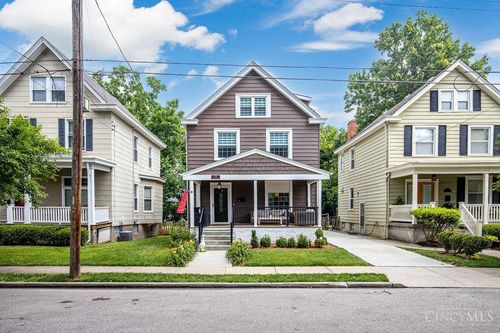 2732 Hyde Park, Cincinnati, OH, 45209 | Card Image