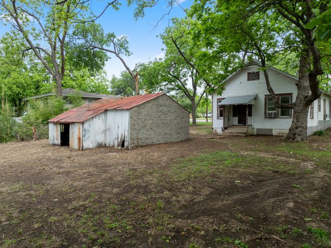 609 W Elm St, House other with 2 bedrooms, 1 bathrooms and null parking in West TX | Image 33
