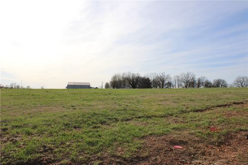 2201 Northern Trace Way, Tontitown, AR, 72762 | Card Image