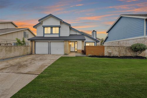 10610 Chapel Hill Dr, Houston, TX, 77099-3905 | Card Image