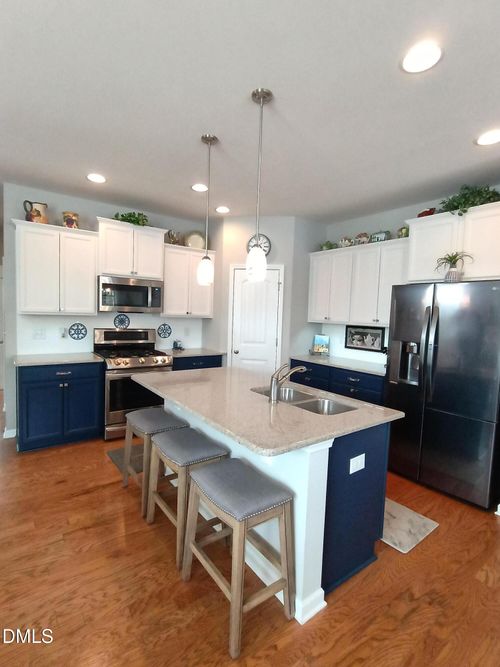 7816 Honeysuckle Bend Dr, Raleigh, NC, 27616-6844 | Card Image