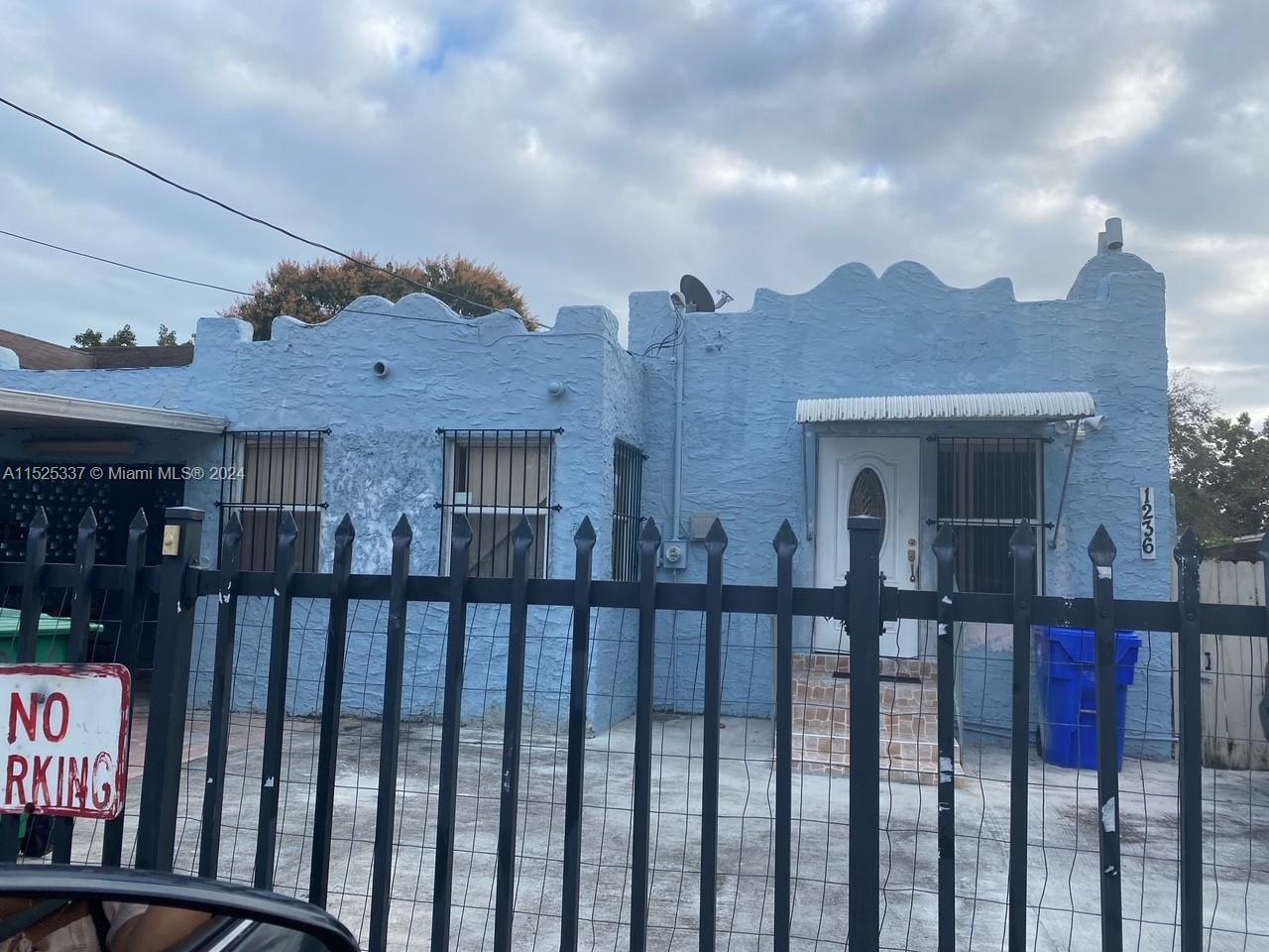 31st St, Miami, FL 33142