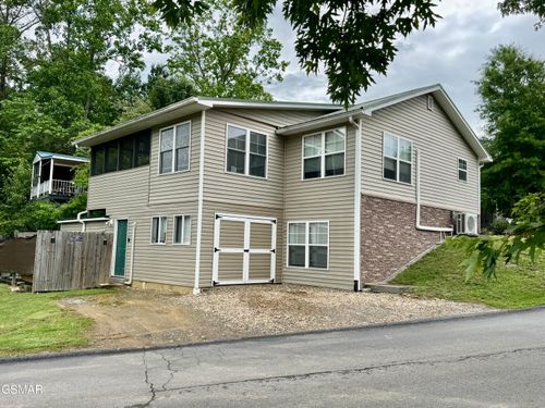 401 Mountain Thrush Drive, Townsend, TN, 37882 | Card Image