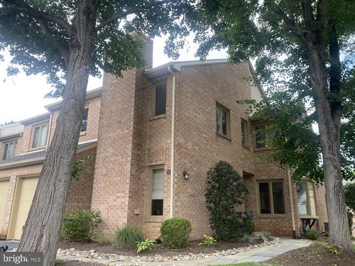 12 Treaty Dr, CHESTERBROOK, PA, 19087-5510 | Card Image