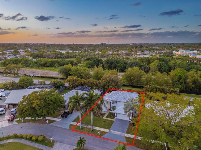 0 - 9431 Sw 212 Th Ter, House other with 4 bedrooms, 3 bathrooms and null parking in Cutler Bay FL | Image 36