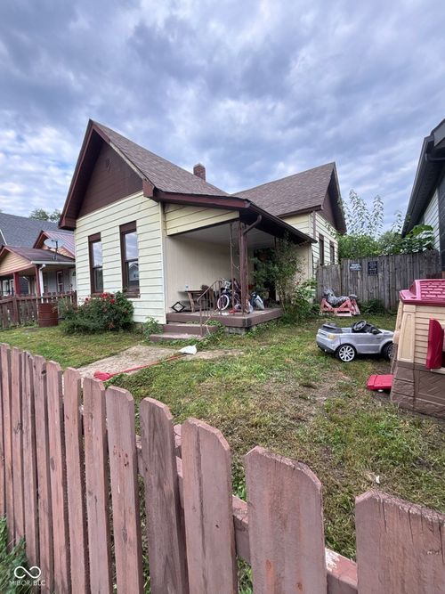 917 Saint Peter St, Indianapolis, IN, 46203-1458 | Card Image