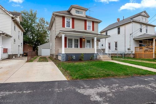 421 E Broad St, Elyria, OH, 44035-6435 | Card Image