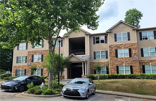 3303-3303 Fairington Club Dr, Lithonia, GA, 30038-5673 | Card Image