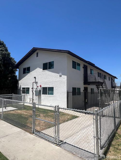 3319 E Tyler Avenue, Fresno, CA, 93702 | Card Image