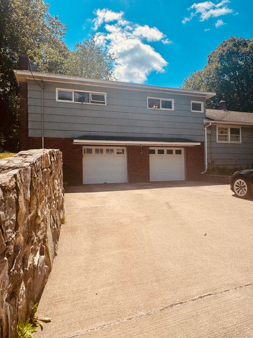 43 Wooster Ave, Waterbury, CT, 06708-2928 | Card Image