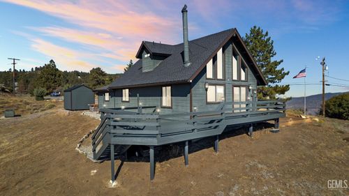 25781 Jacaranda Dr, Tehachapi, CA, 93561-8315 | Card Image